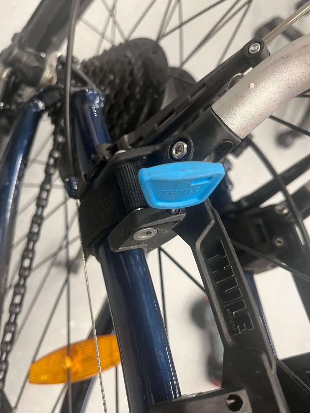 Inserting the blue key into the release hole